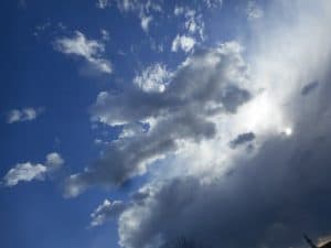 Im April lassen sich viele Cumulonimbuswolken beobachten