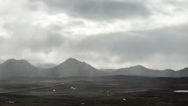 Island Regen und Wind Regenschauer im Gebirge