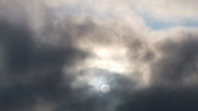 Island Tief Sonne und Nebel