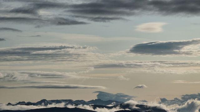Island Wolkenformationen Viele Wolkenarten auf Island
