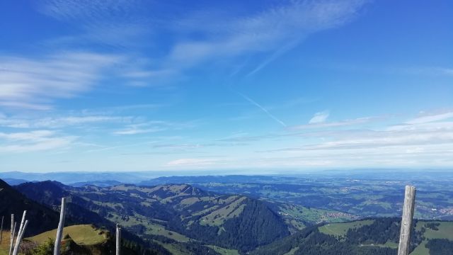 Der Föhn bricht zusammen. Die Kaltfront sorgt für den Wetterumschwung. Wetterumschwung in den Bergen